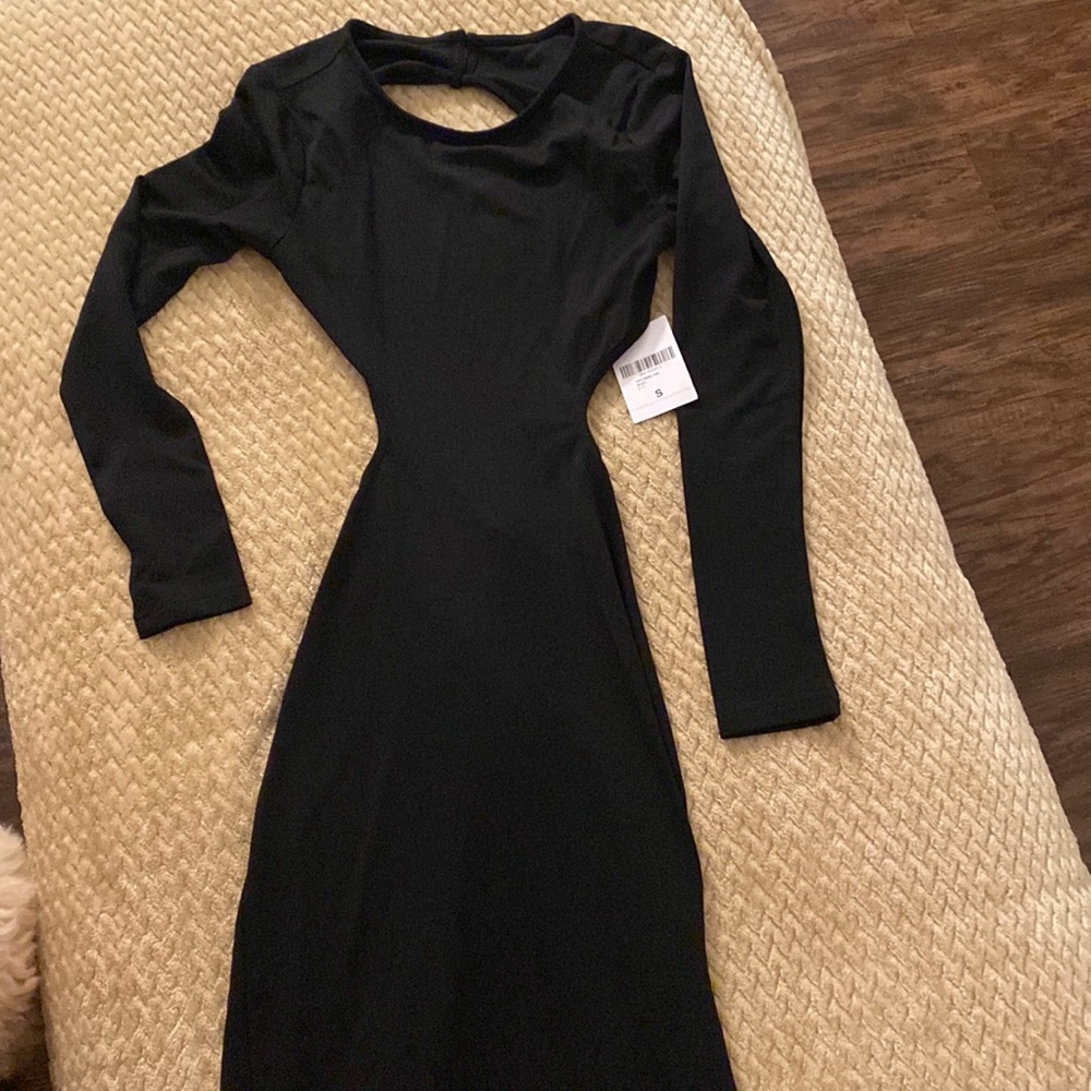 Long sleeved midi dress.